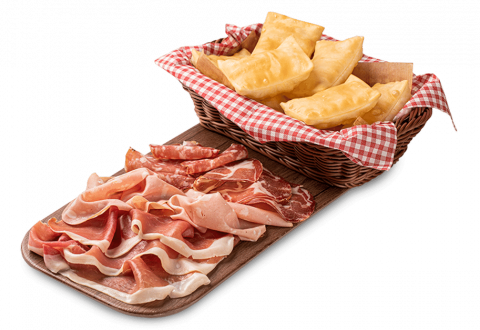 Gnocco con tagliere di salumi misti 